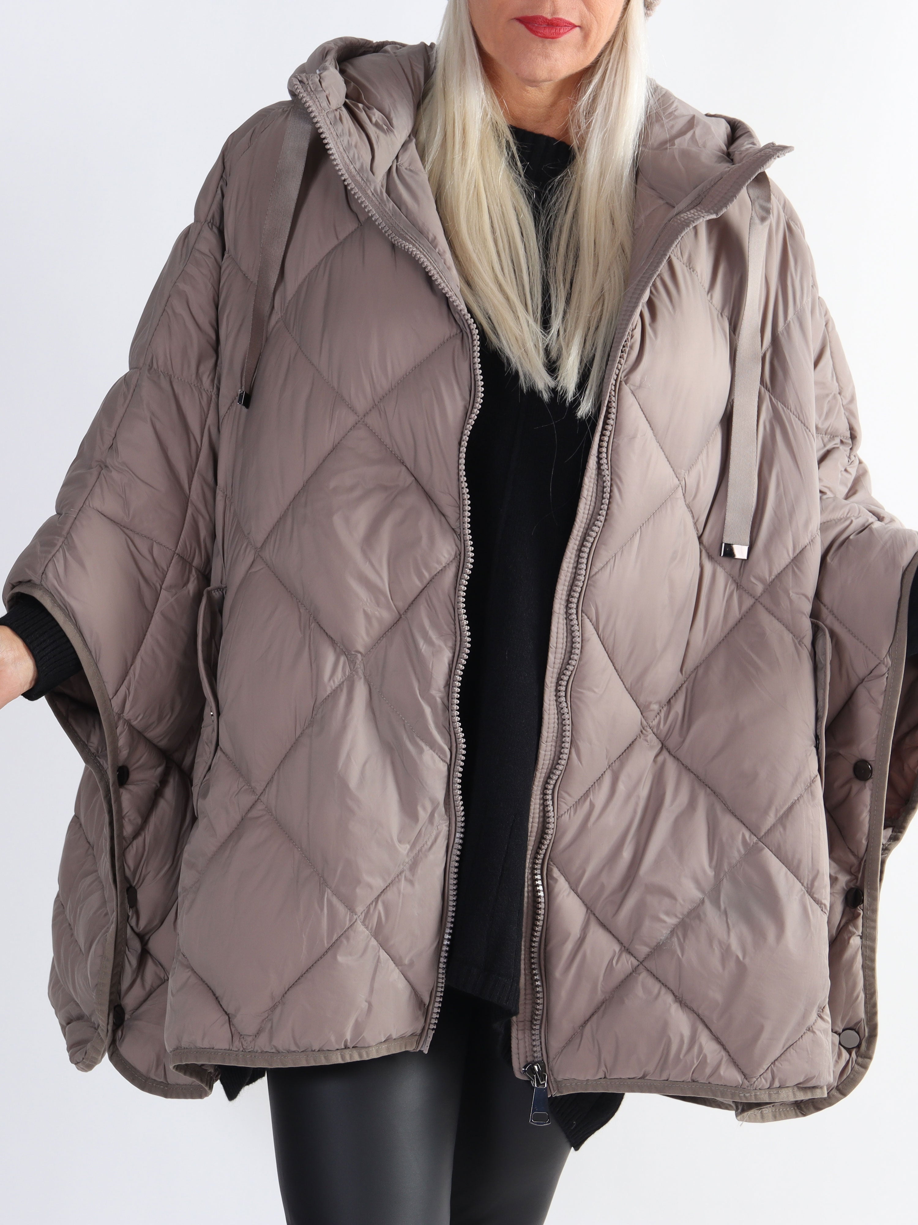 Floriza - Kort plus size dunjacka i oversized passform